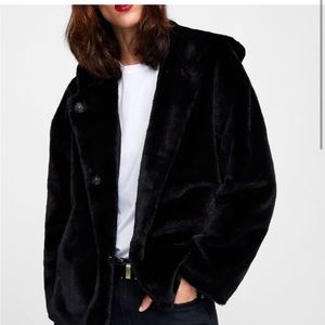 Zara Basics Faux Fur Black Oversized Coat With Hood - Classy & Timeless & Cozy
